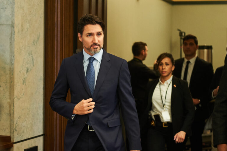 Internal memo reassured PM Justin Trudeau that virus’s economic hit would be ‘manageable’