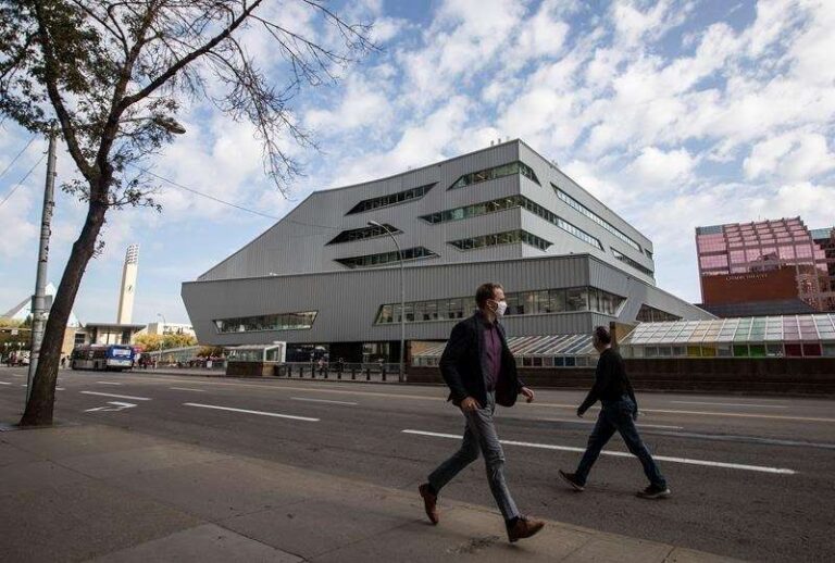‘Not funny inside’: Edmonton’s renovated, ridiculed library opens to the public