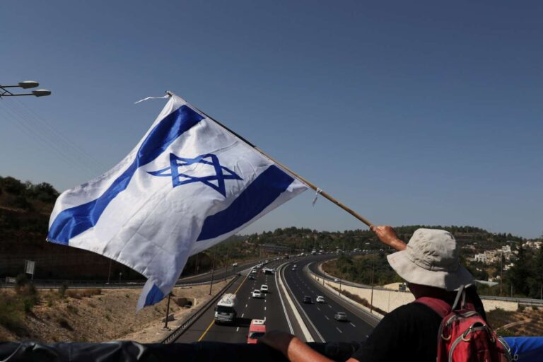 Israel limits protests in new coronavirus lockdown law