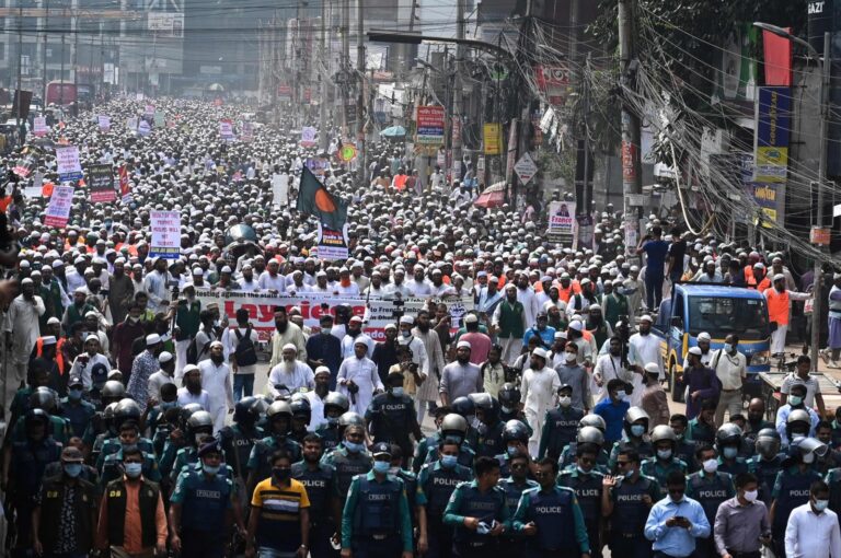 Thousands in Bangladesh protest Macron’s racist rhetoric against Muslims