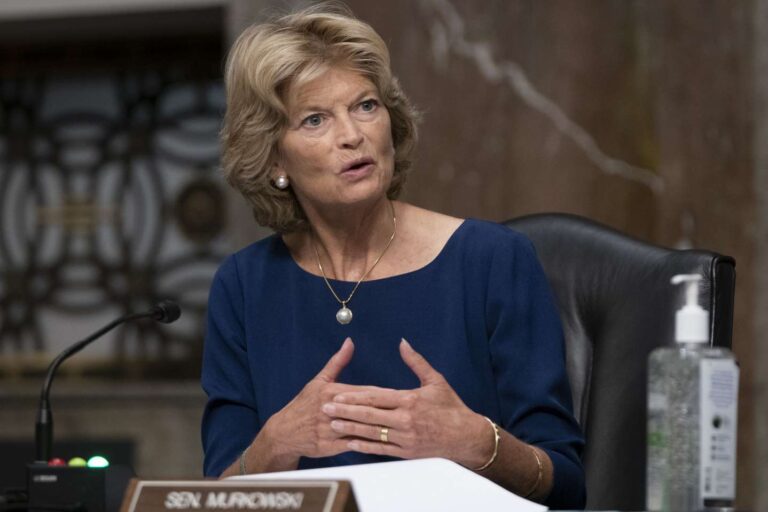 GOP Senator Lisa Murkowski Flips, Says She’ll Vote ‘Yes’ on Barrett Supreme Court Nomination