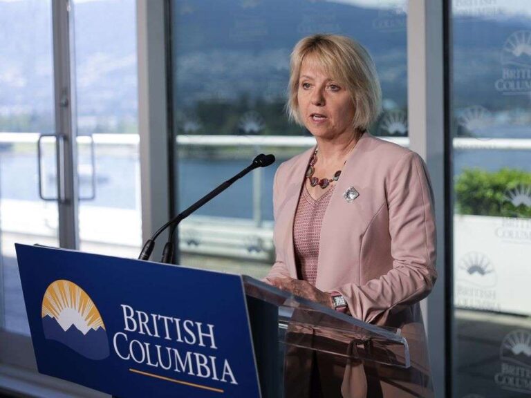 COVID-19: B.C. reports record caseload over Halloween weekend