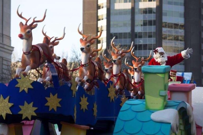 CTV to air pre-taped Santa Claus Parade with remote performance from Dolly Parton