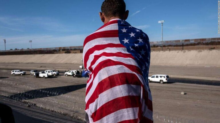 Asylum: Judge blocks Trump administration rule from taking effect