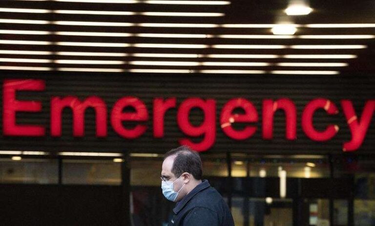 Manitoba eases measures as COVID cases decline, but feds warn of severe illness rise