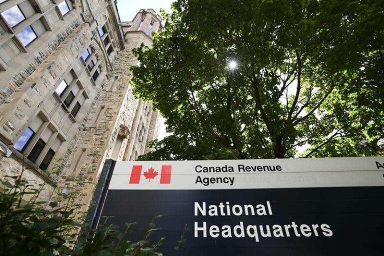 Taxpayers’ watchdog sees complaints spike, raising worries about pandemic tax season
