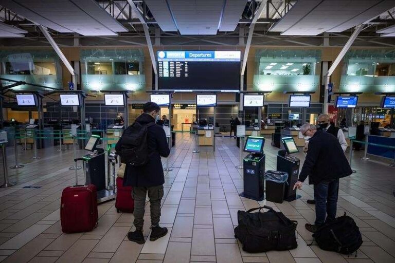 Ottawa lays out criteria for quarantine hotels as it inches toward new travel rule