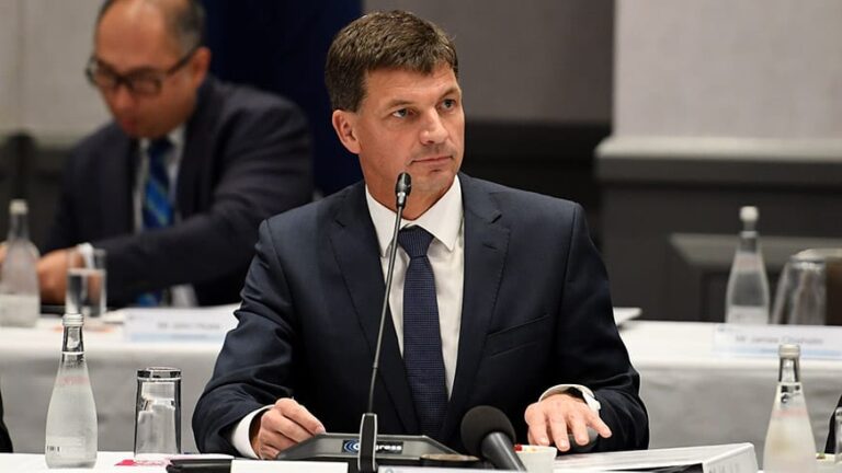 Carbon emissions: Australia’s energy minister dismisses call for tougher limits on polluters