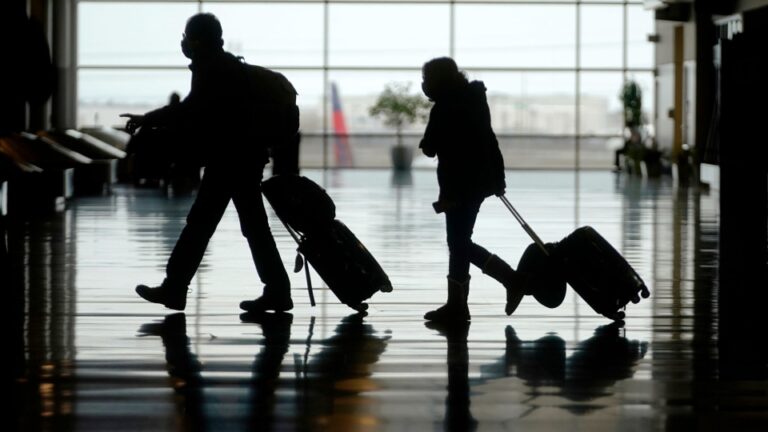 What you need to know about Canada’s updated vaccine rules for domestic travel