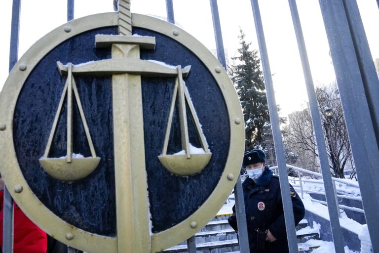 Canada, U.S., Europe condemn shutdown of Russian human rights group Memorial