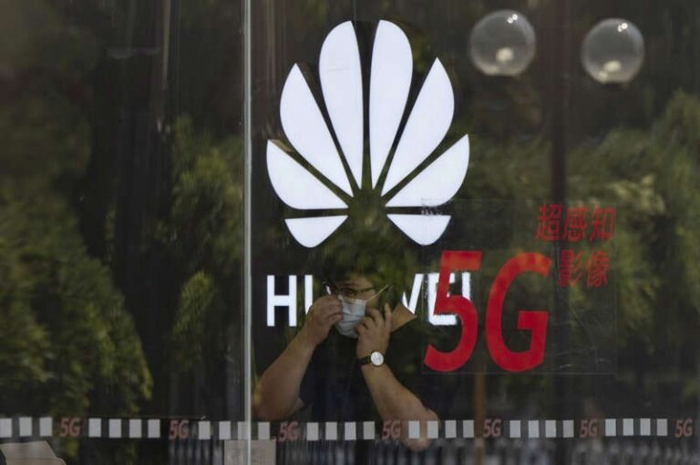 Canadian telecoms spent $700M on Huawei tech while Liberals delayed ban decision