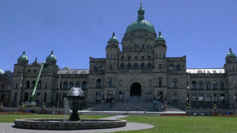 Hundreds of B.C. public workers on unpaid leave after failing to meet vaccine requirement