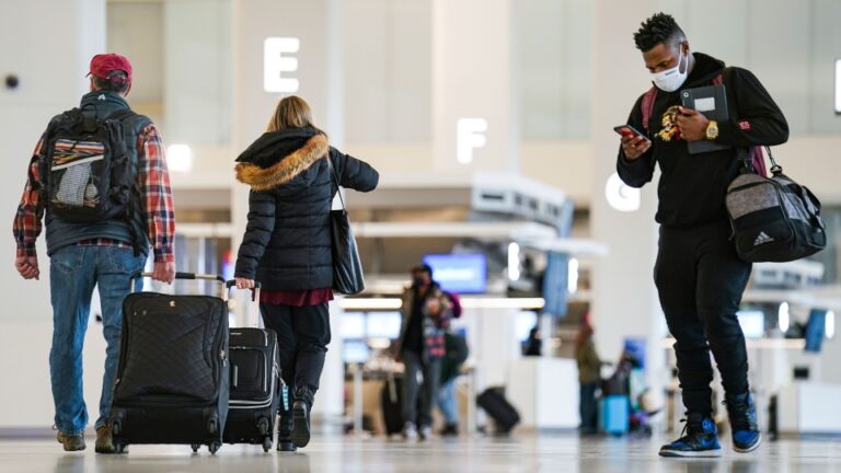 Travellers who’ve forgotten to use ArriveCan app can now give details at the border