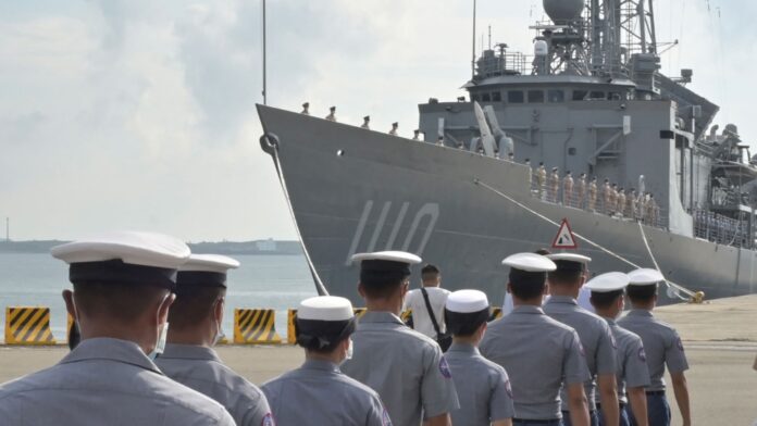 navy-sailors-in-taiwan-1-6054825-1662241874105