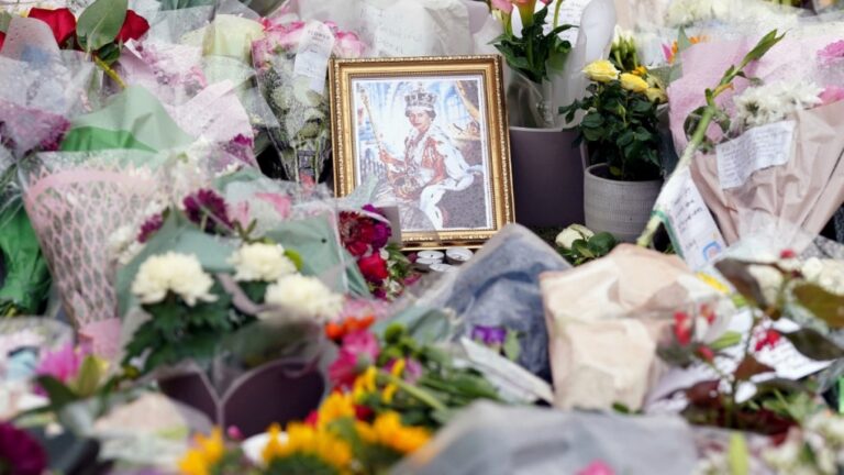 ‘A huge historical event’: B.C. man travelling to UK for Queen’s funeral