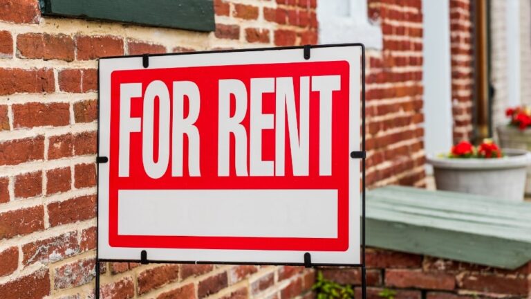 For rent sign (Shutterstock)