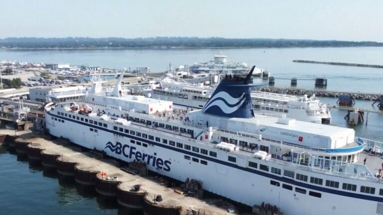 BC Ferries avoids long-weekend cancellations on major route by securing last-minute crew