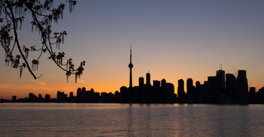 Daylight Saving Time In Canada Is About To End & Here’s When You Can ‘Fall Back’ In 2023