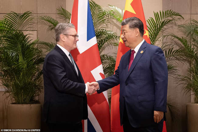 China warns UK will 'bear consequences' if its embassy isn't approved ©SIMON DAWSON/No10/UNPIXS