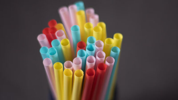 Plastic straws are pictured in North Vancouver, B.C. THE CANADIAN PRESS Jonathan Hayward (JONATHAN HAYWARD)